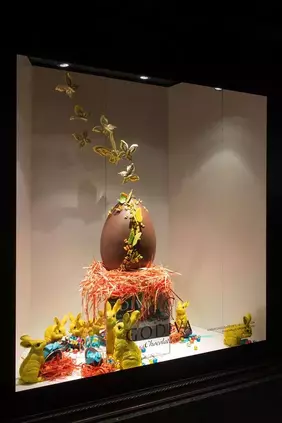 vitrine-de-pascoa-para-panificadora-padaria-confeitaria-cafeteria-004